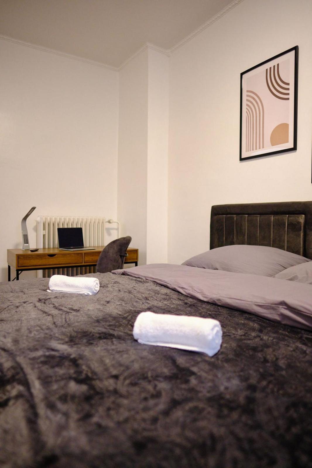 Primetime Suite Fuer 8+Kueche/Wifi Есен Екстериор снимка