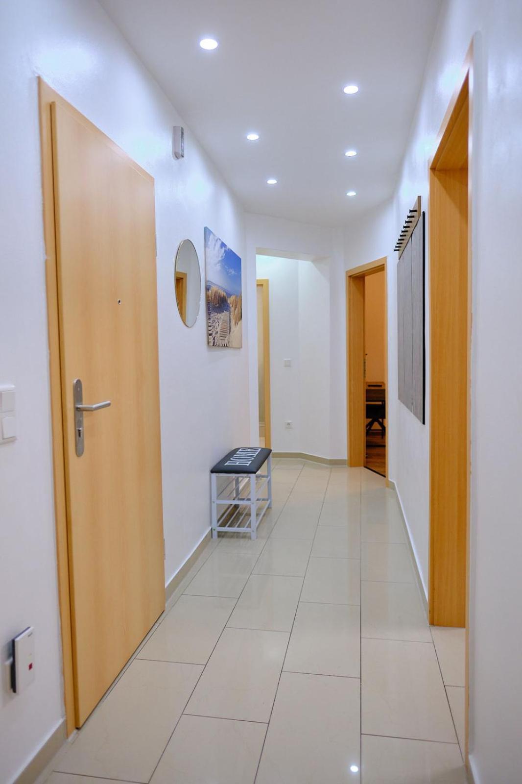 Primetime Suite Fuer 8+Kueche/Wifi Есен Екстериор снимка
